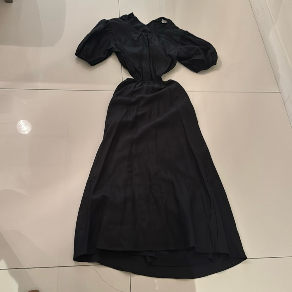 Backless linen dress